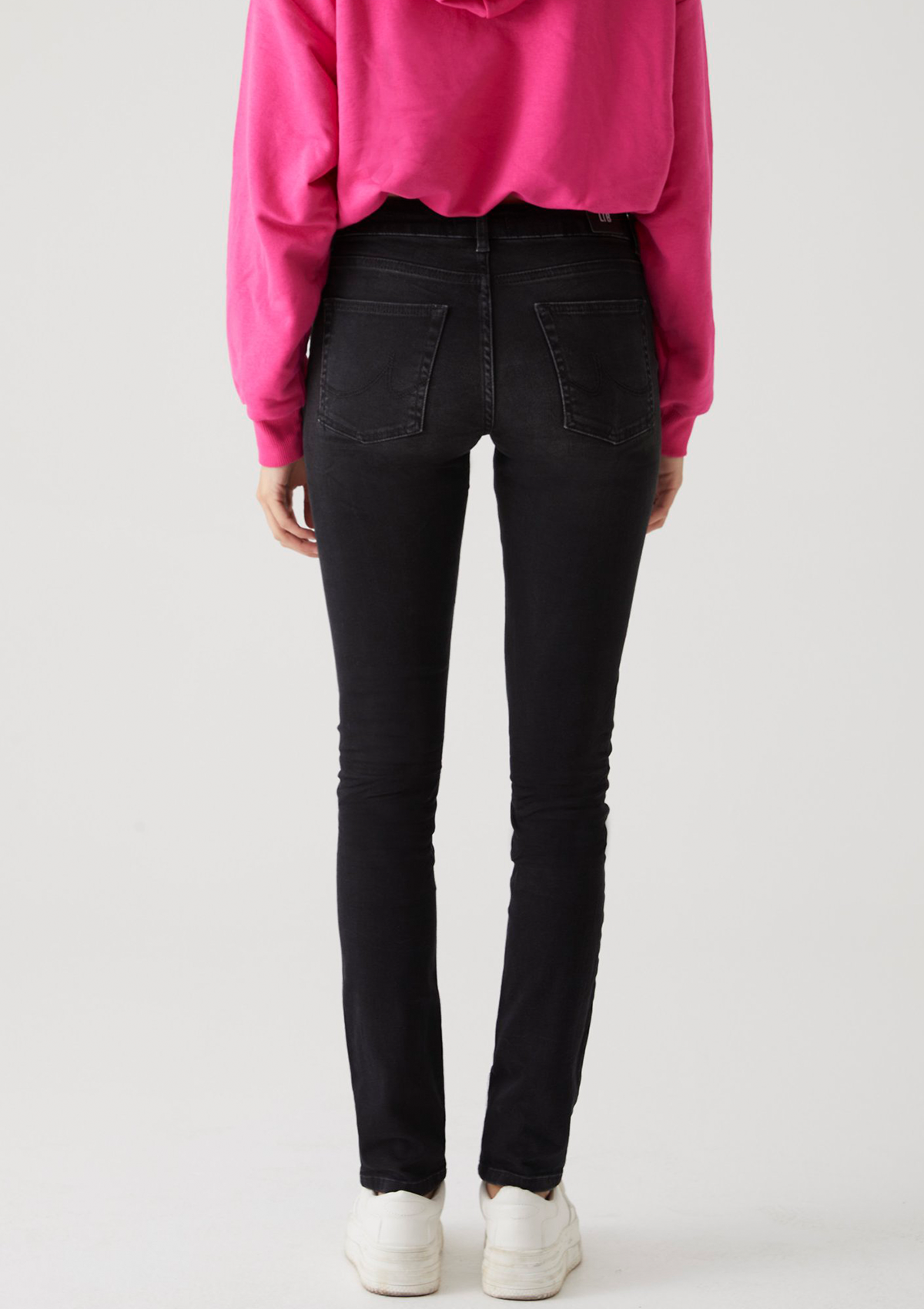Aspen Y Feal Mid Rise Slim Straight Jean