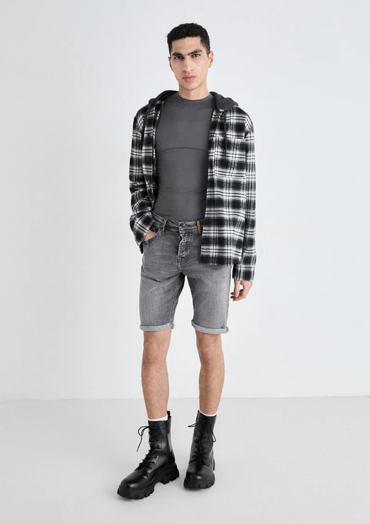 Corvin Abello Mid Rise Slim Bermuda