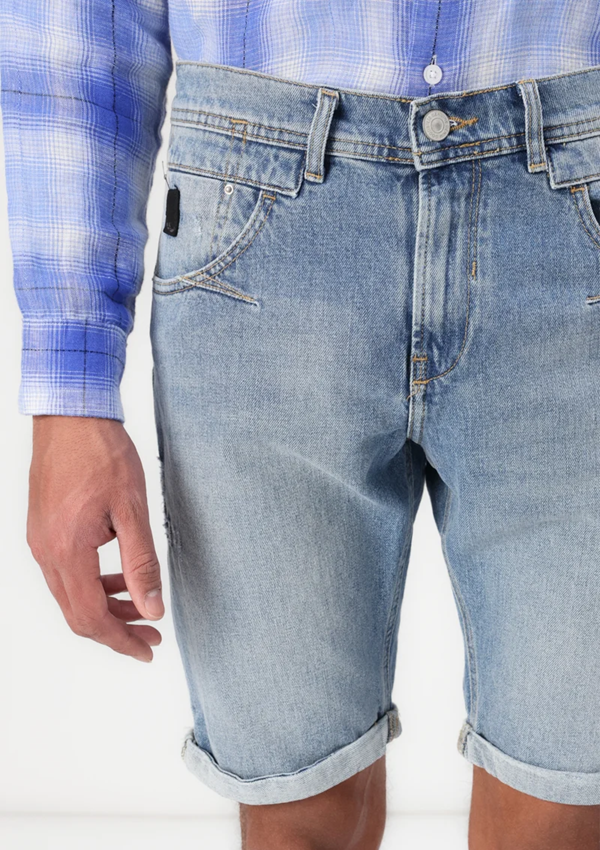 Darwin Rondell Mid Rise Slim Bermuda