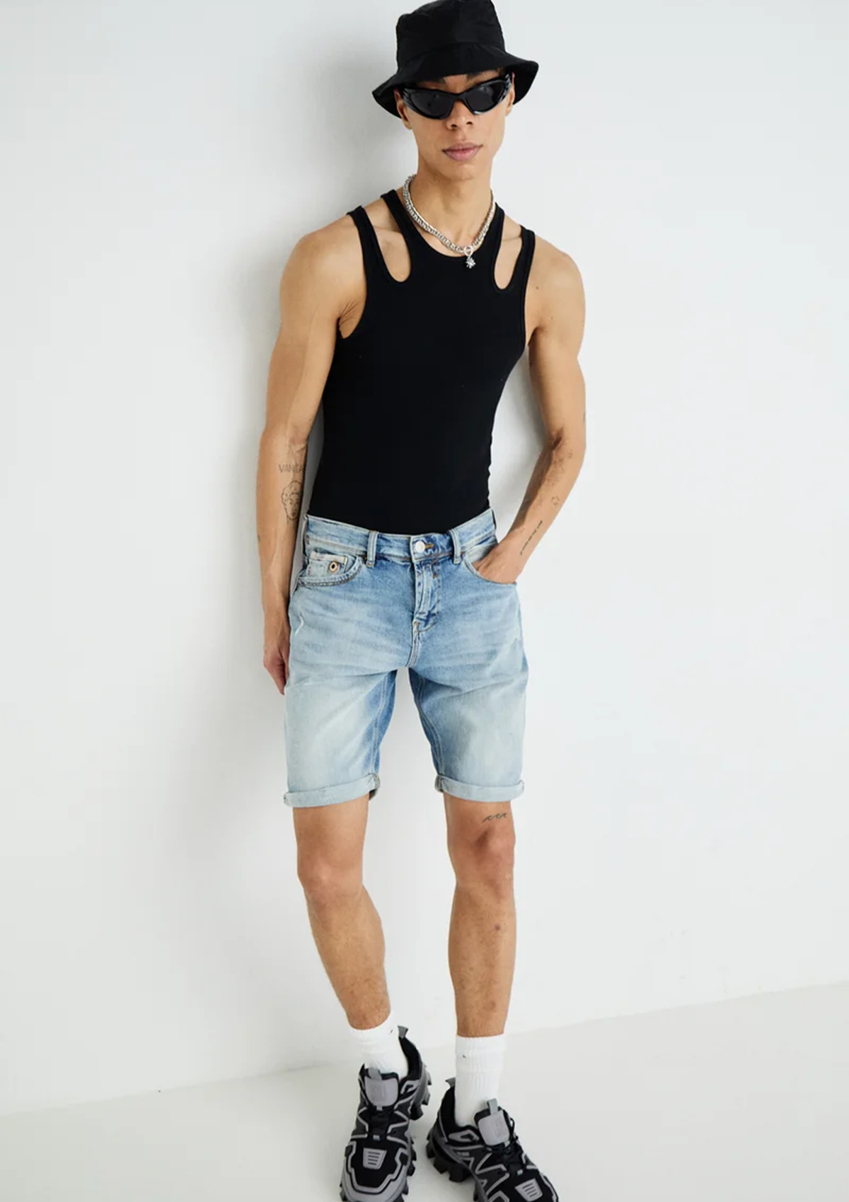 Lance Vion Mid Rise Slim Bermuda