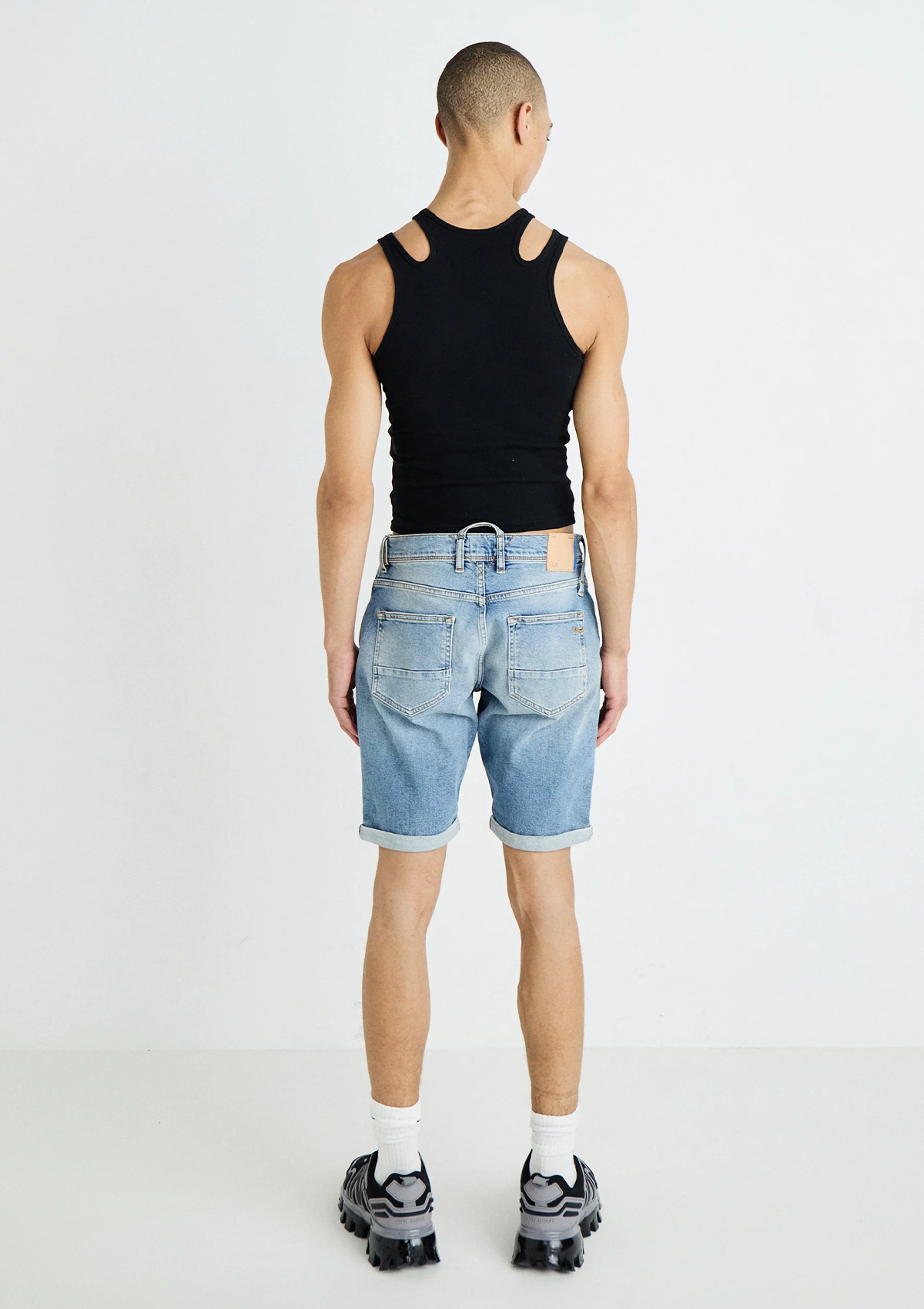Lance Vion Mid Rise Slim Bermuda