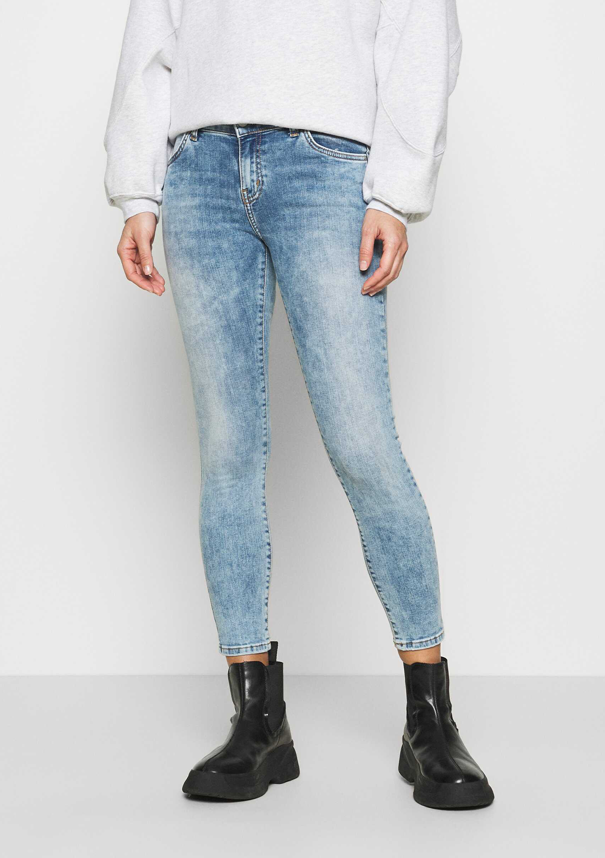 Lonia Reeta Mid Rise Skinny Jean