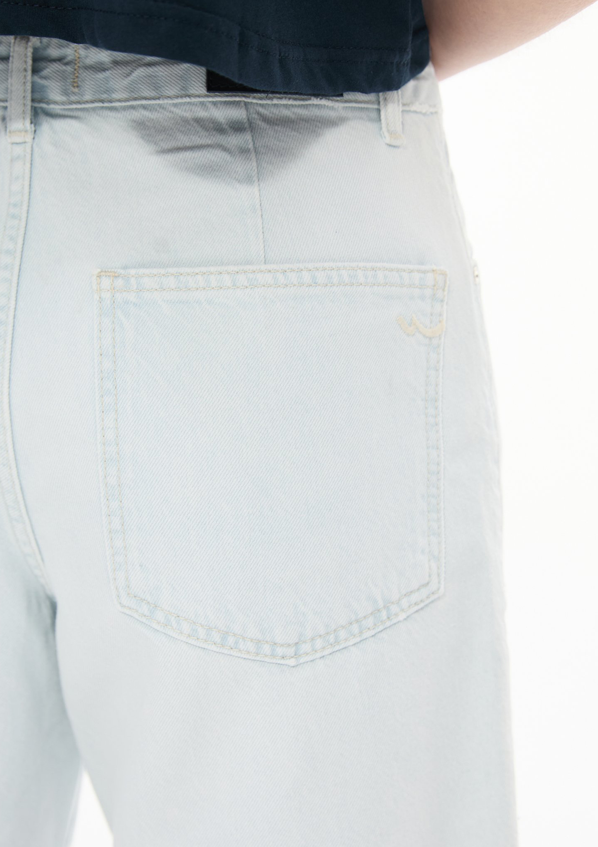 Lores Nia High Rise Denim Short