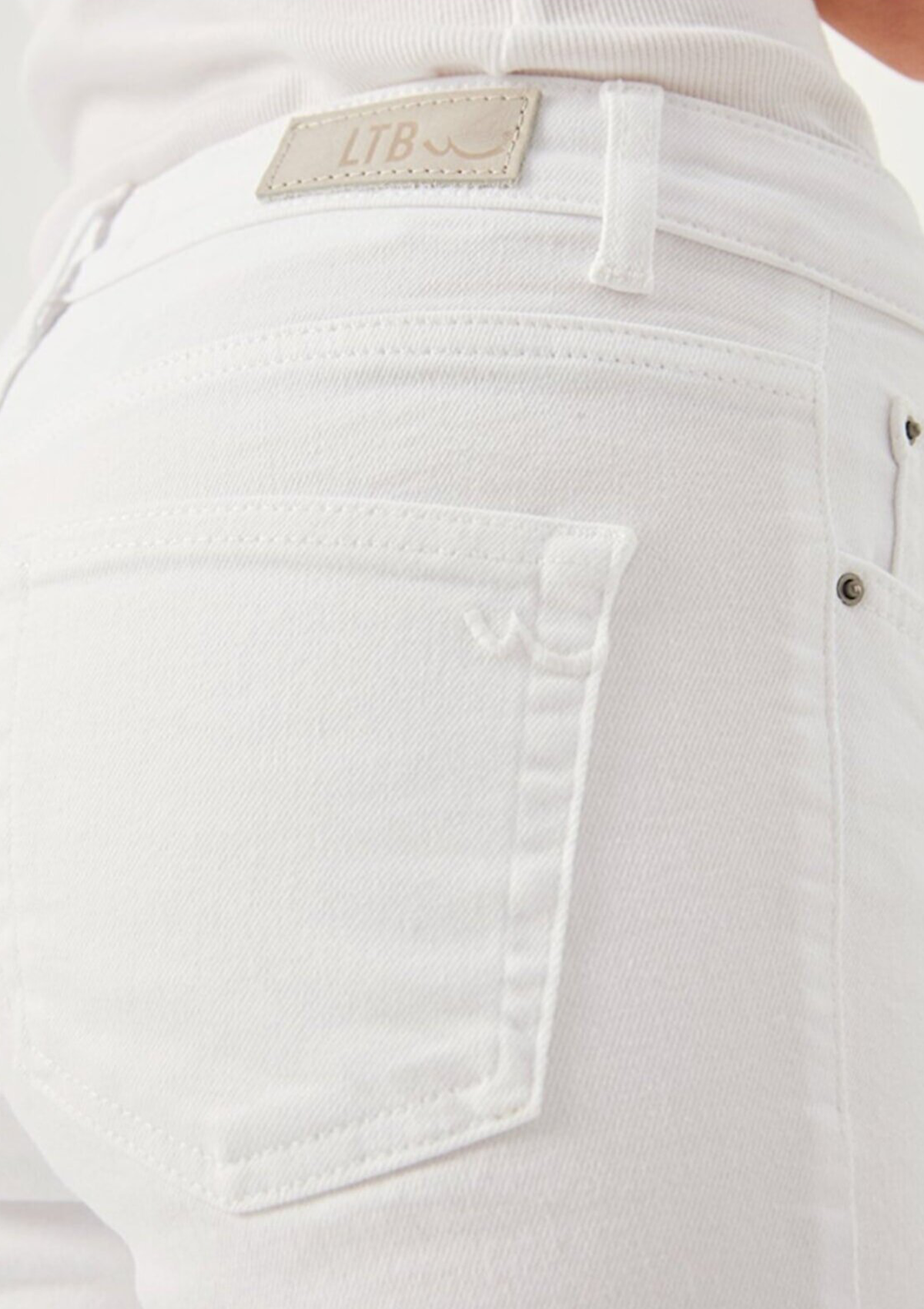 Lynda White Cropped Flare Jean
