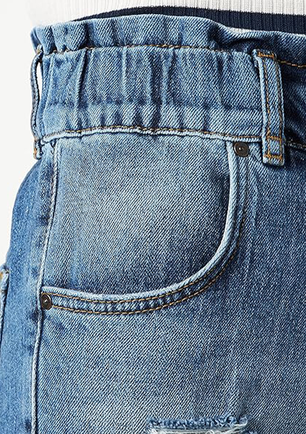 LTB Molina Aldona Denim Short — close up of front pocket and paperbag elastic waistband with drawstring tie