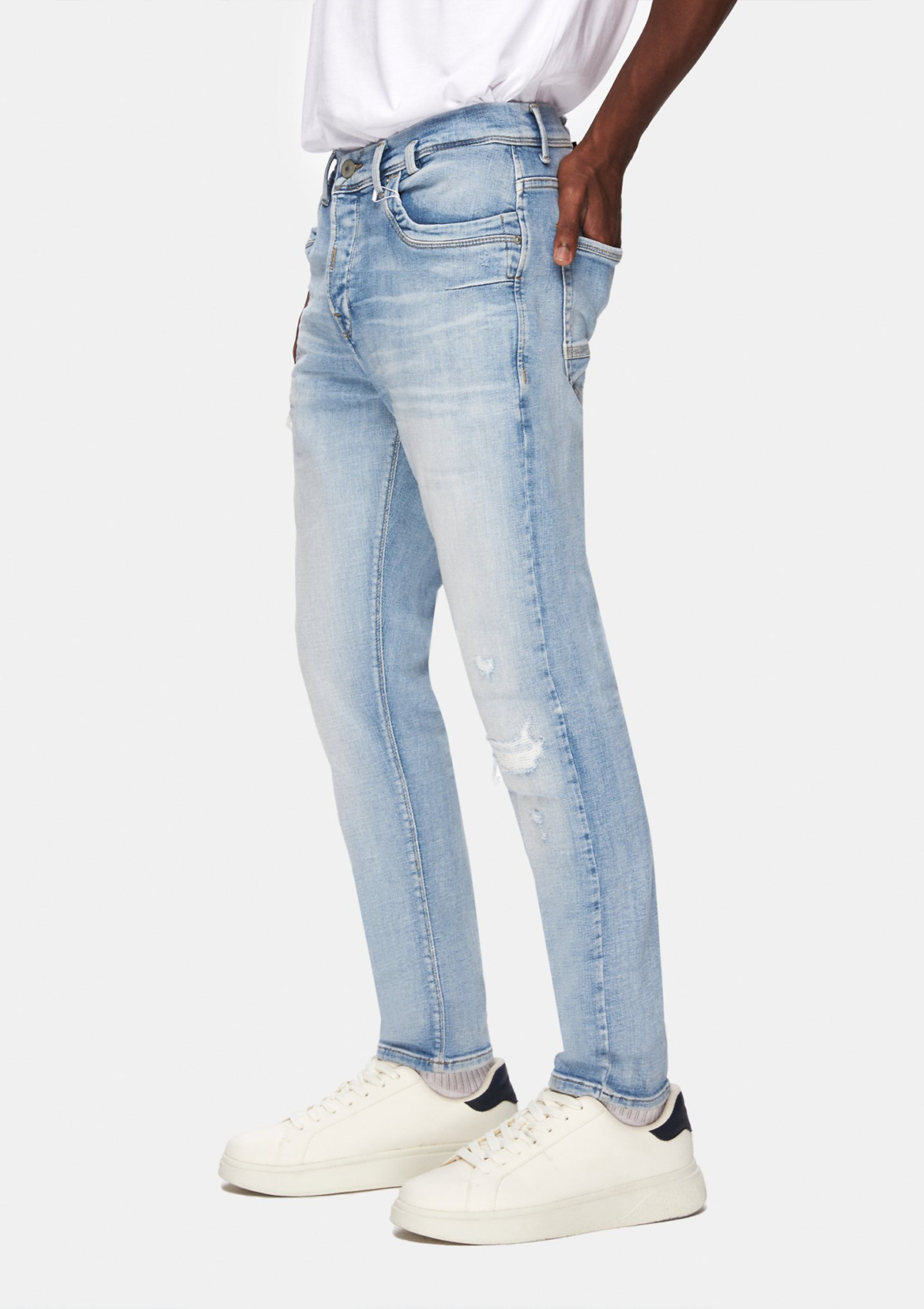 Servando Lucano Mid Rise Tapered Jean