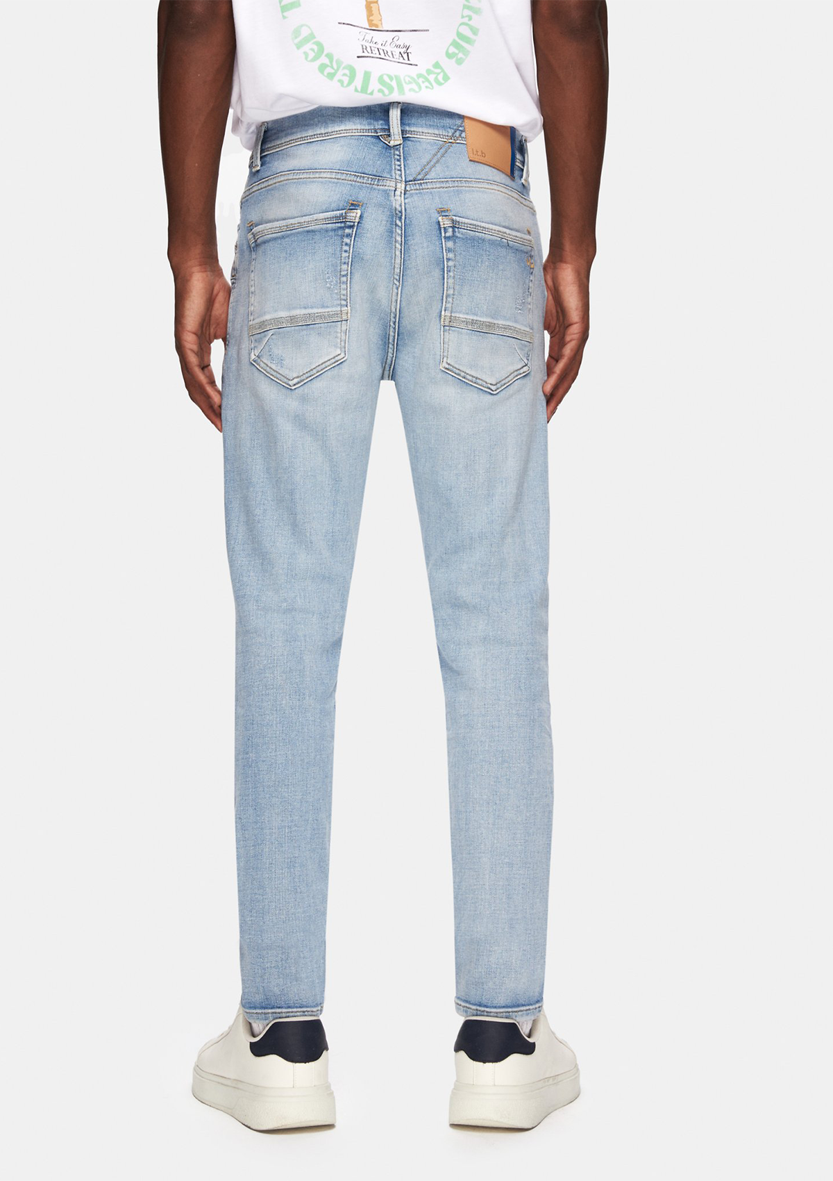 Servando Lucano Mid Rise Tapered Jean