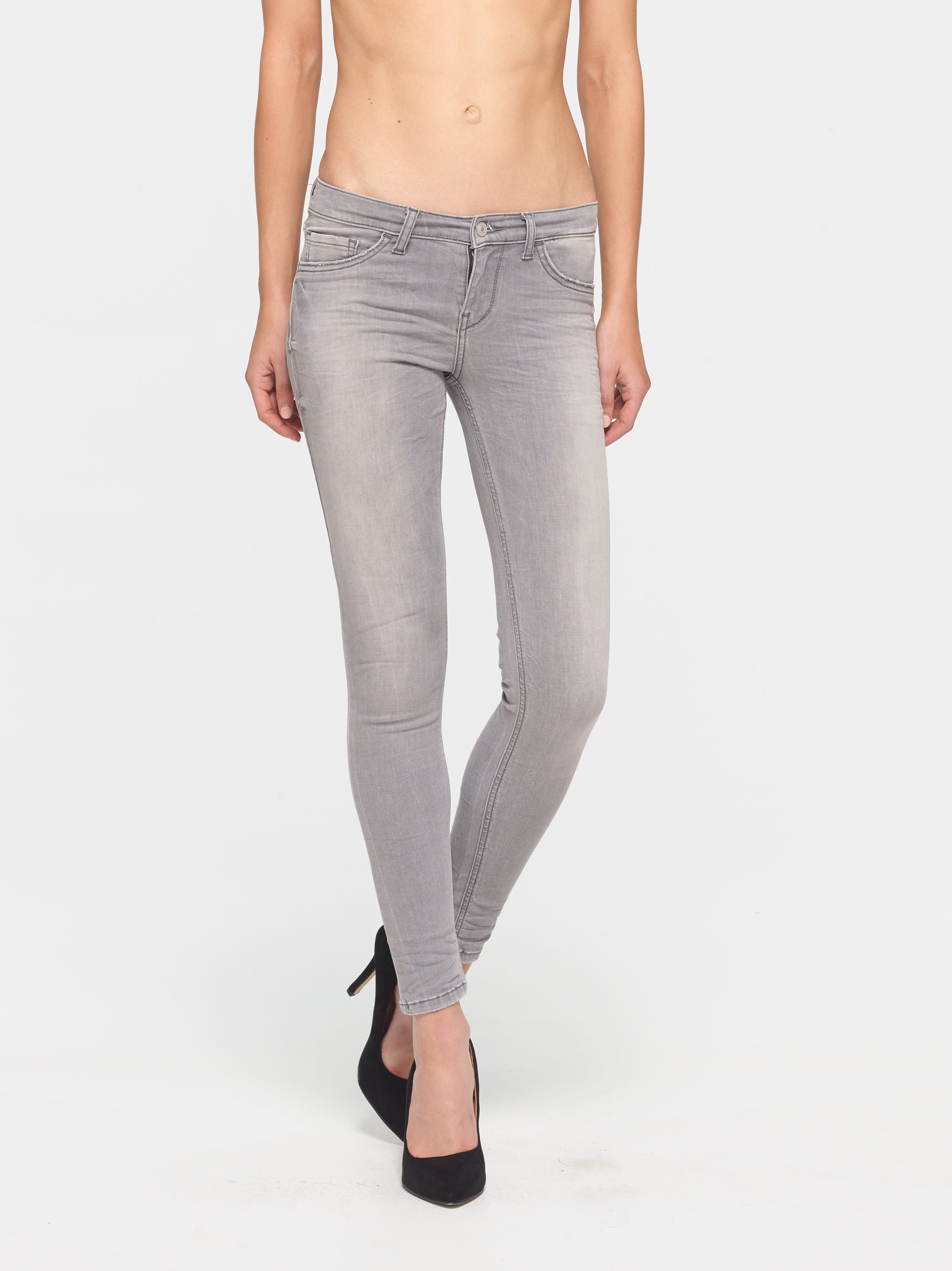 Isabella X Dia Low Rise Skinny Jean