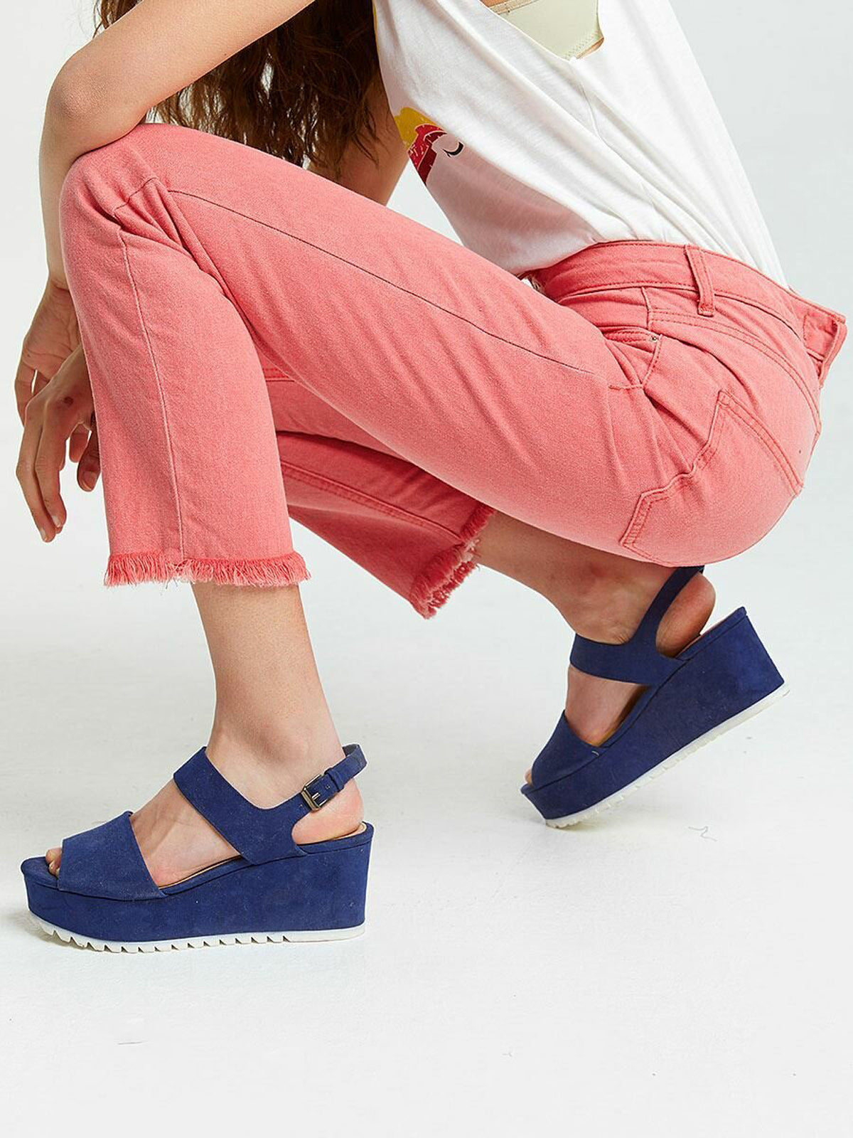 LTB Valena Soft Pinky High Rise Straight Jean — close up of frayed hem detail in soft pinky denim