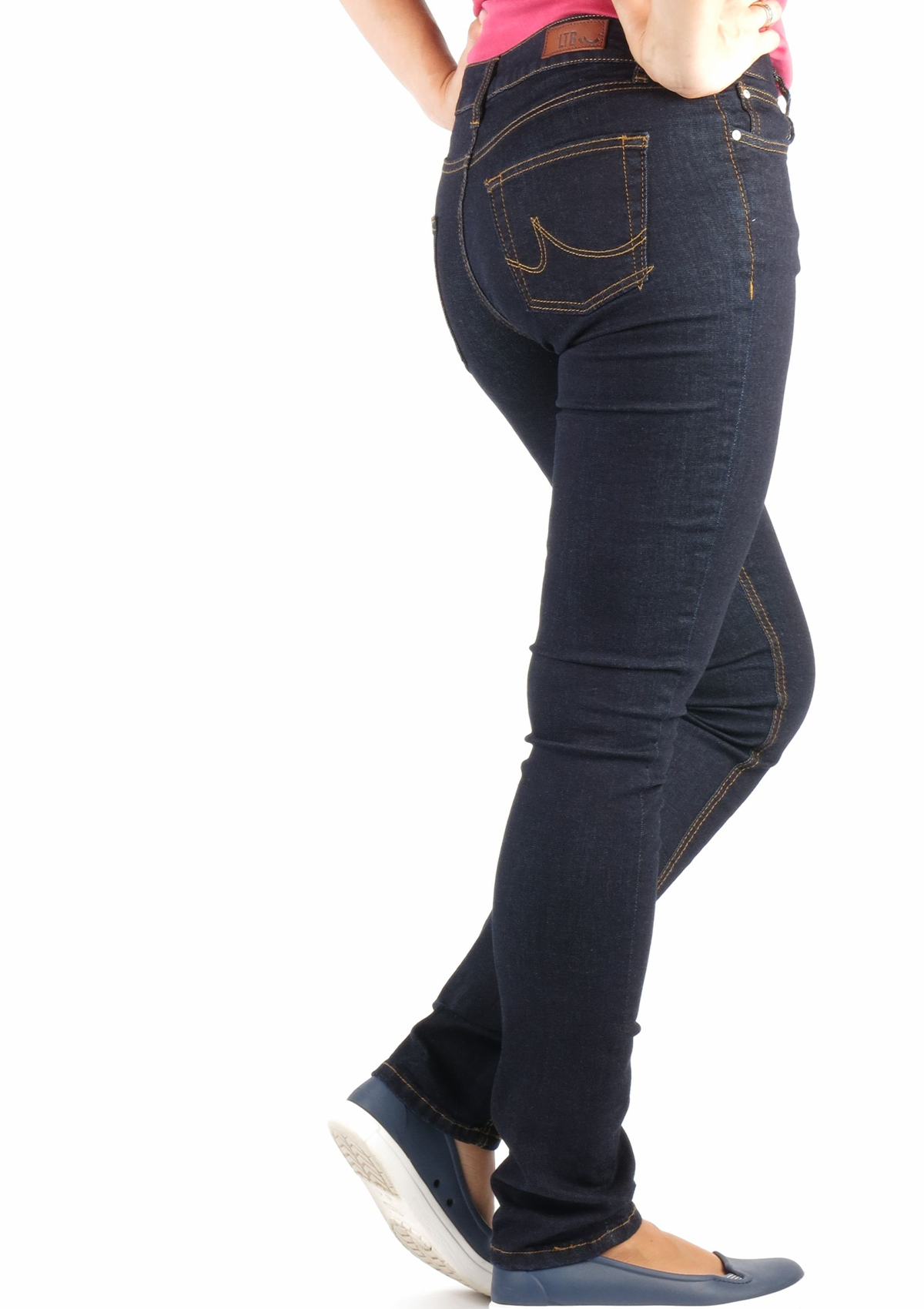 Aspen Y Rinsed Mid Rise Slim Straight Jean