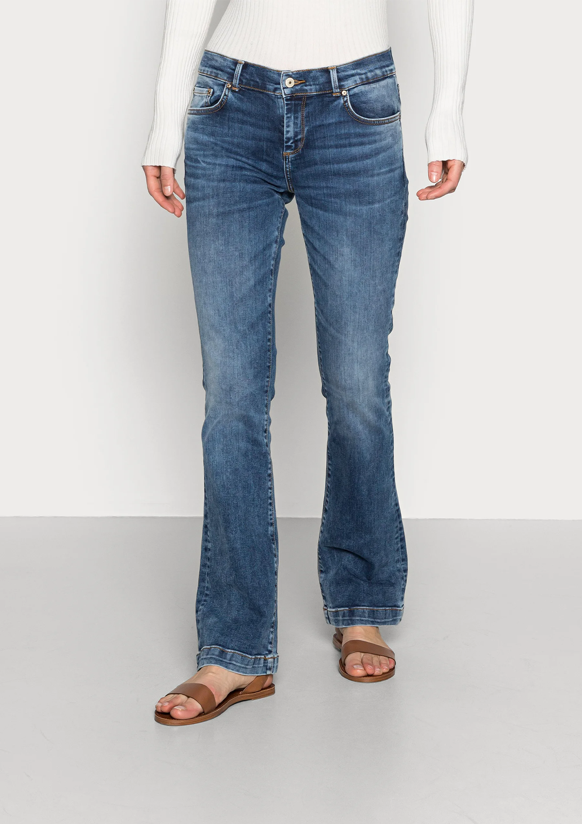 Fallon Jama Mid Rise Flare Jean