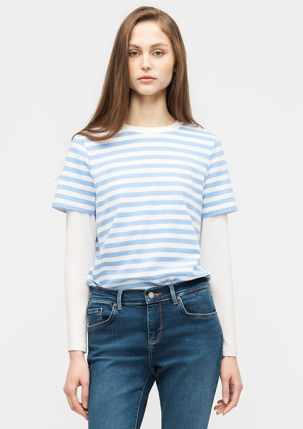 Fallon Mid Rise Flare Jean – Mid Blue