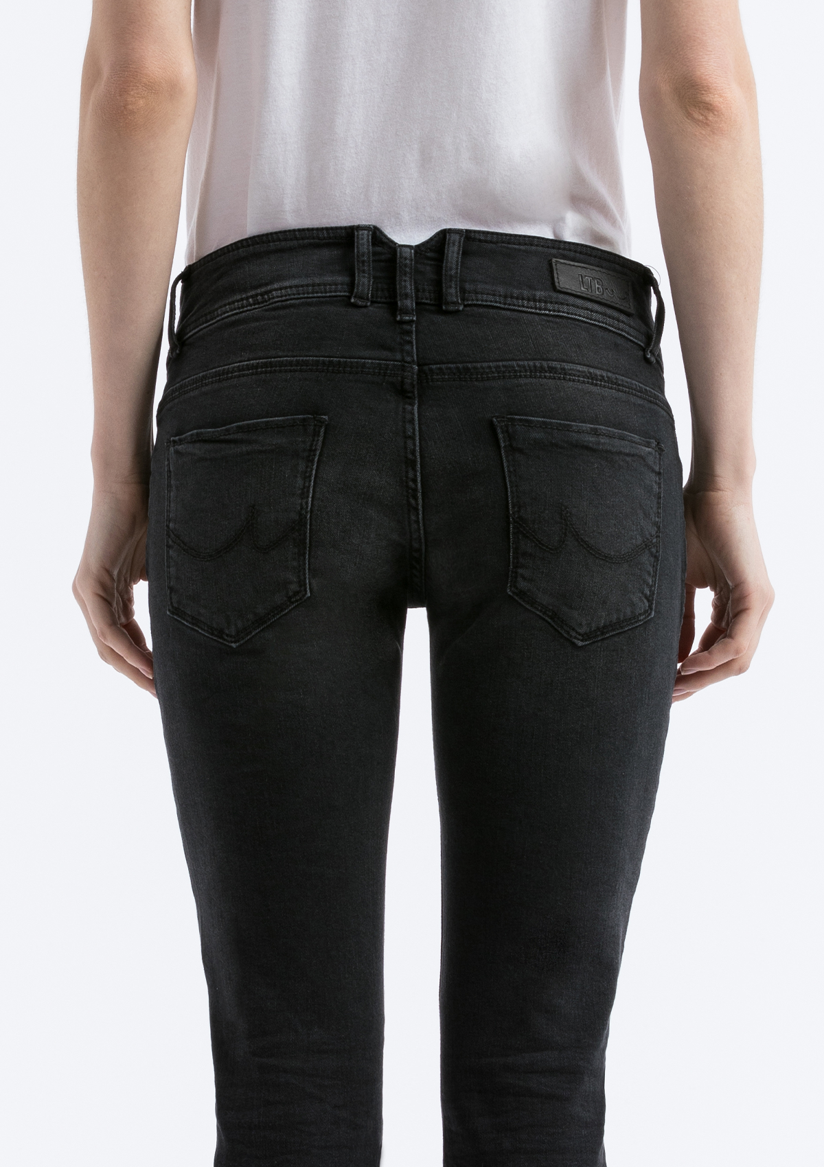 Georget Nella Low Rise Ankle Crop Jean