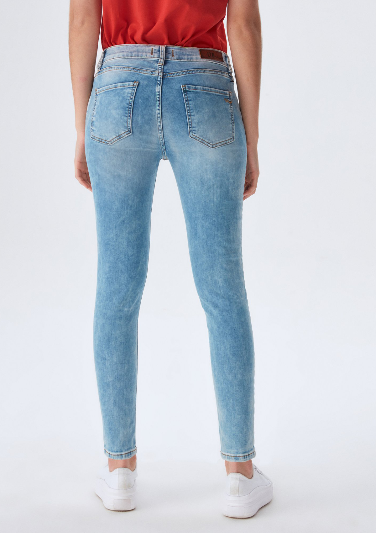 Lonia Ennio Mid Rise Skinny Jean