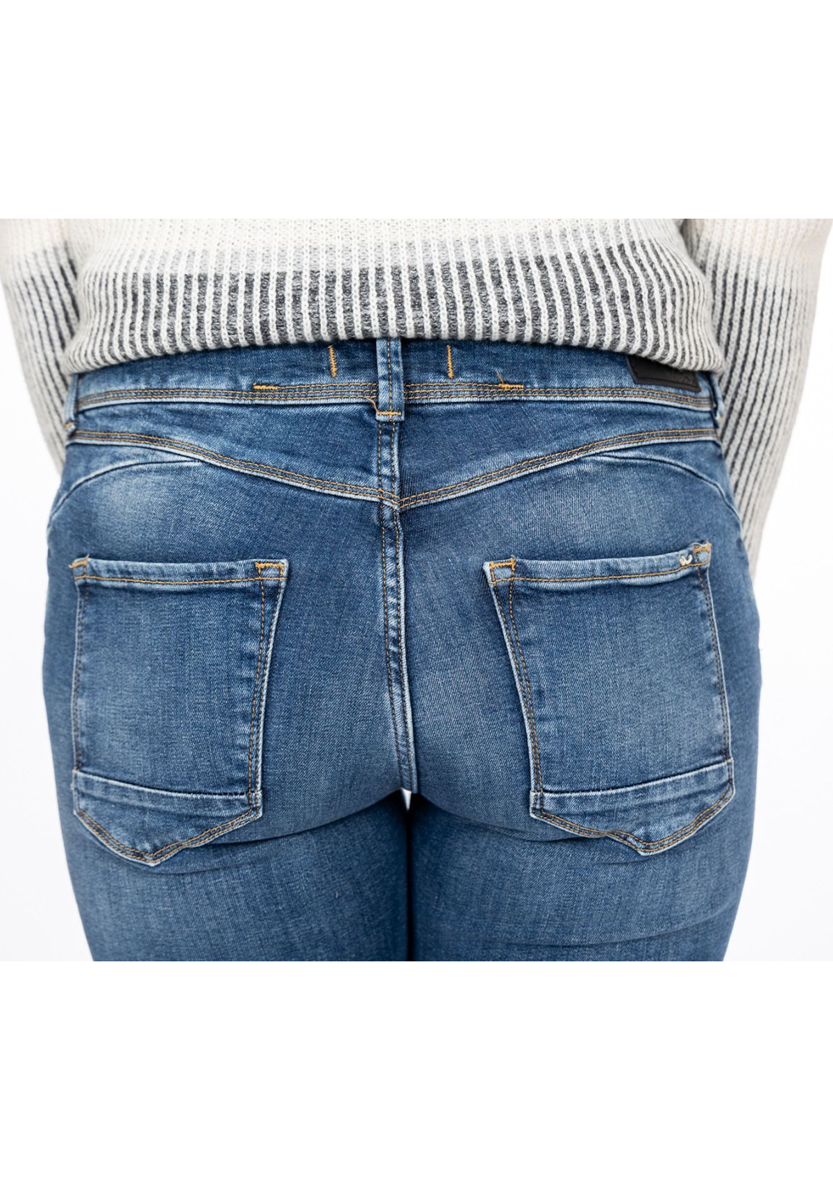 Maxime Gella Mid Rise Slim Jean