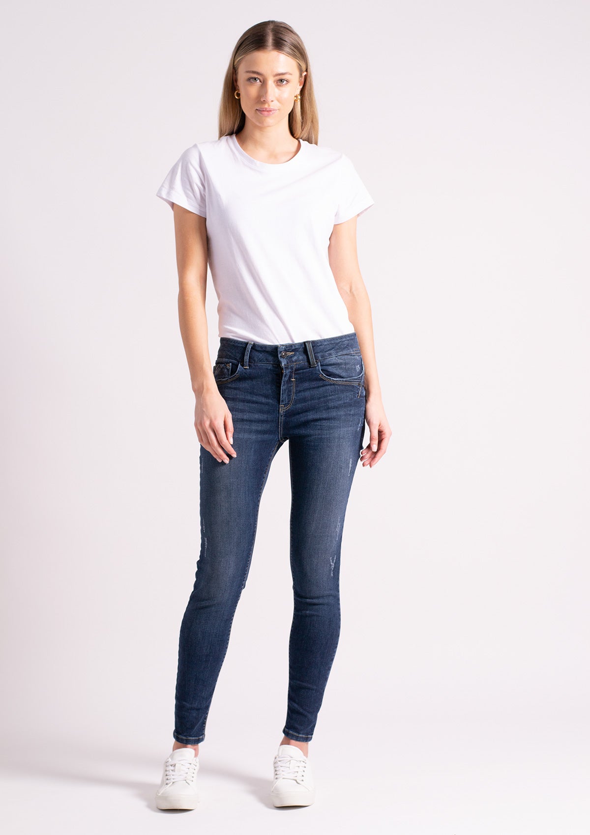 Cynthia Y Luni Mid Rise Slim Ankle Jean