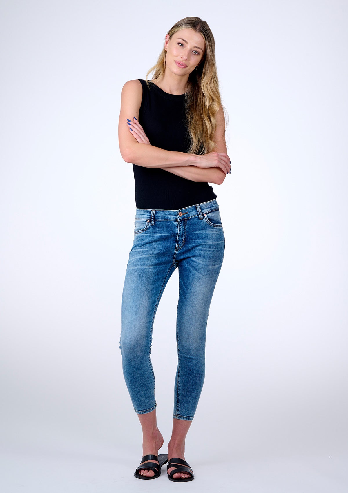 Lonia Sior Undamaged Mid Rise Skinny